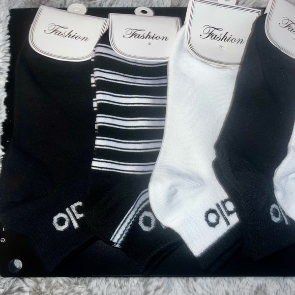 Alo Black and White Socks Set - Picture 2 of 3